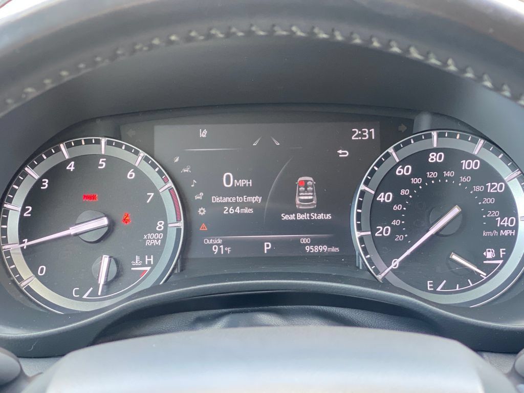 Used 2021 Toyota Highlander XLE AWD/4WD image 27
