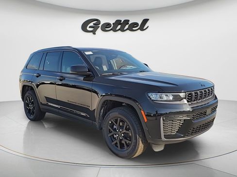 New 2026 Jeep Grand Cherokee Altitude RWD image 7