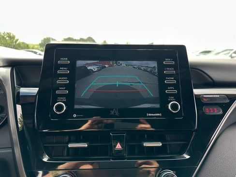 Used 2021 Toyota Camry SE FWD image 23