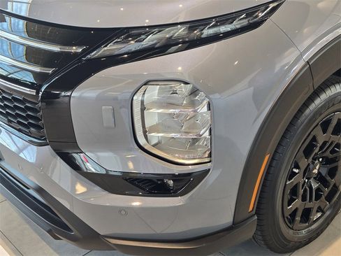 New 2025 Mitsubishi Outlander Trail Edition image 6