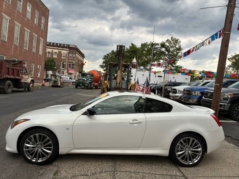 Used 2014 INFINITI Q60 AWD Coupe w/ Premium Package image 4