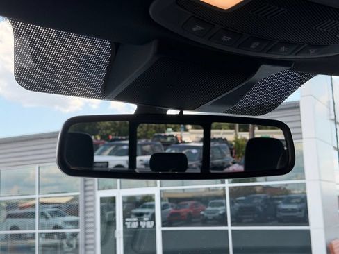 Used 2022 Ford F250 Lariat w/ Black Appearance Package AWD/4WD image 29