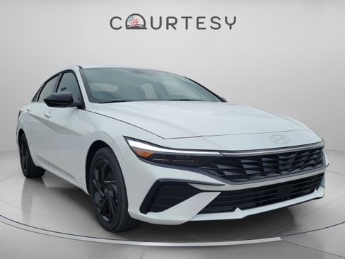 New 2026 Hyundai Elantra SEL Sport image 5