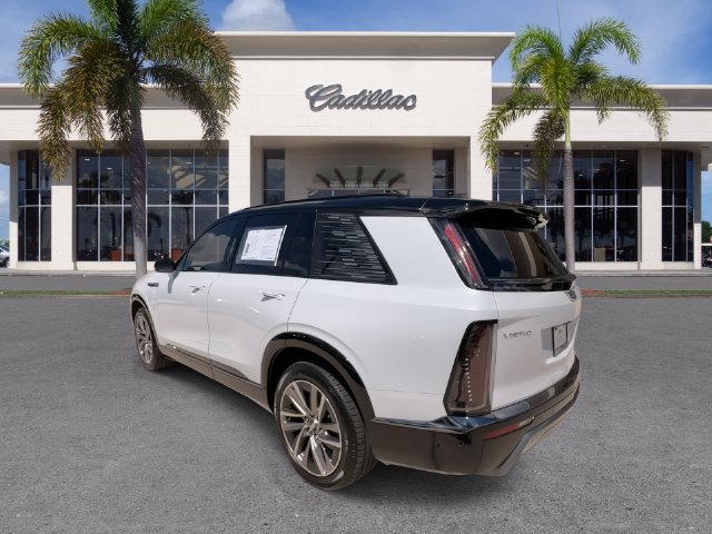 Certified 2026 Cadillac Vistiq Sport AWD/4WD image 11