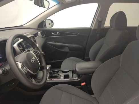 Used 2020 Kia Sorento LX FWD image 17