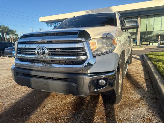 Used 2016 Toyota Tundra SR5 w/ SR5 Upgrade Package AWD/4WD image 19