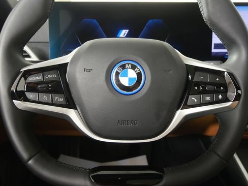 Certified 2025 BMW i4 eDrive40 RWD image 18