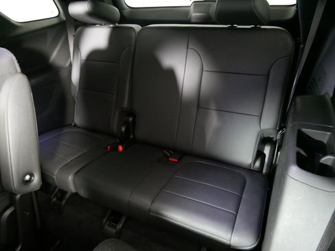 Certified 2022 Chevrolet Traverse LT image 33