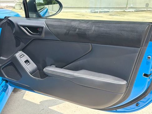 Used 2022 Toyota GR86 Premium RWD image 12