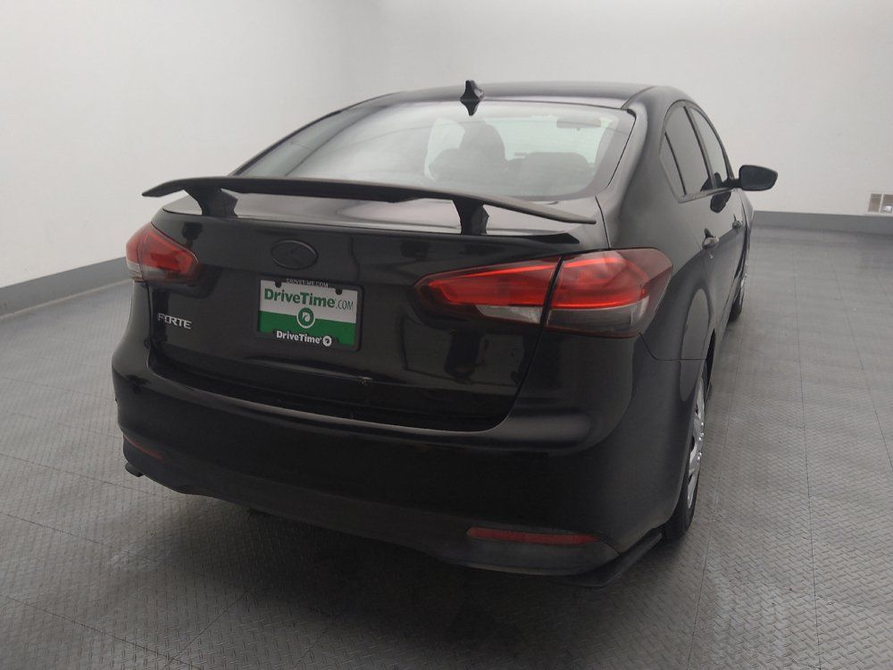 Used 2017 Kia Forte LX FWD image 7