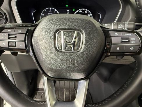 Used 2025 Honda Pilot Touring image 18
