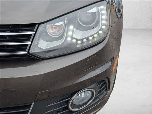 Used 2015 Volkswagen Eos Executive image 9