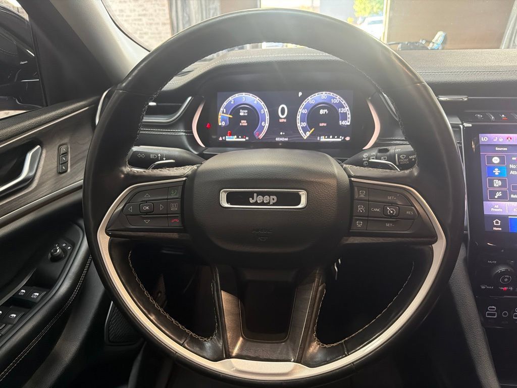 Used 2021 Jeep Grand Cherokee L Limited AWD/4WD image 21