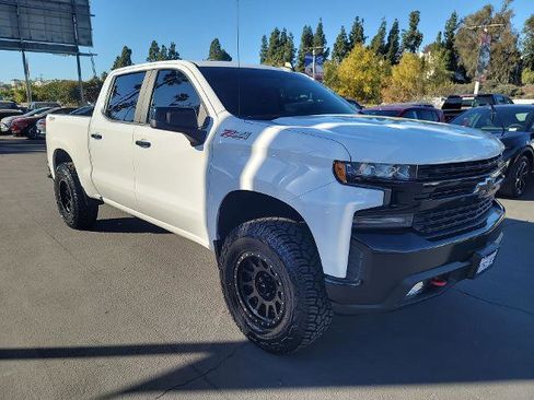 Used 2020 Chevrolet Silverado 1500 LT Trail Boss image 2