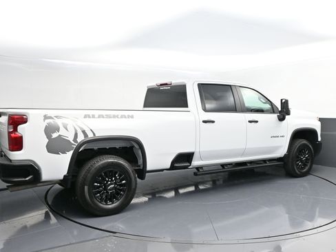 Used 2025 Chevrolet Silverado 2500 W/T image 7