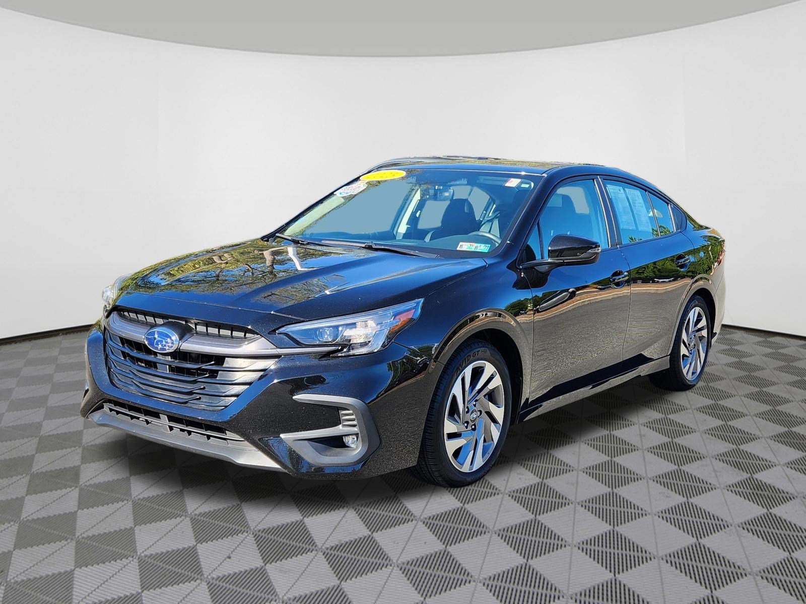 Certified 2025 Subaru Legacy Limited w/ Tech Package #2 AWD/4WD image 2