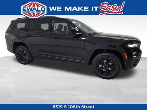 New 2025 Jeep Grand Cherokee L Altitude image 23