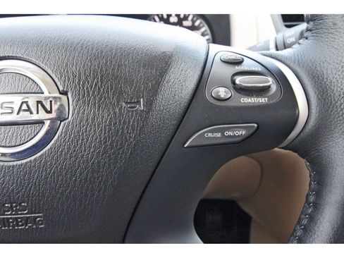 Used 2019 Nissan Pathfinder FWD image 19