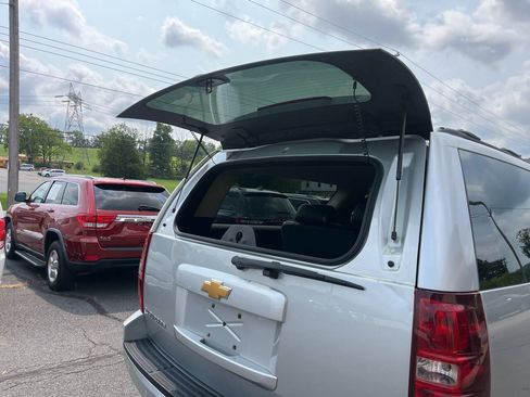 Used 2012 Chevrolet Suburban LT AWD/4WD image 26