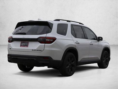 New 2026 Honda Pilot Black Edition image 5