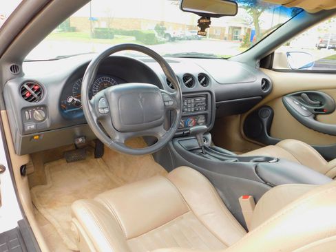 Used 1996 Pontiac Firebird Coupe image 13