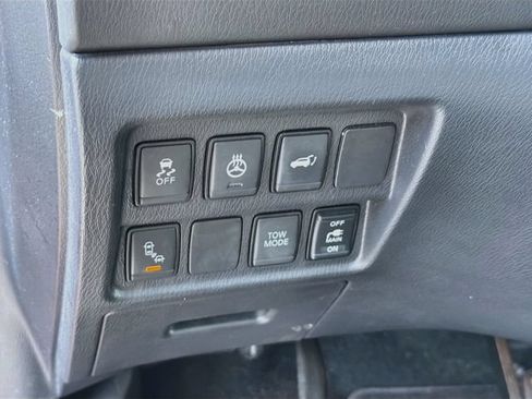 Used 2020 Nissan Pathfinder SL AWD/4WD image 10