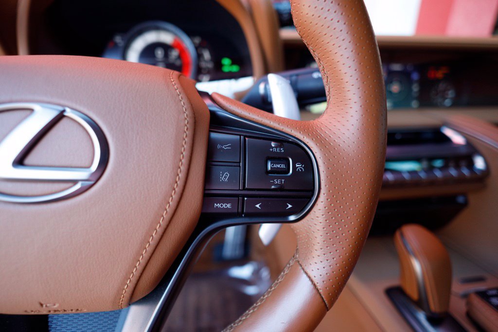 Used 2022 Lexus LC 500 Coupe w/ Touring Package RWD image 30
