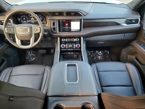 Used 2024 GMC Yukon XL Denali RWD image 24