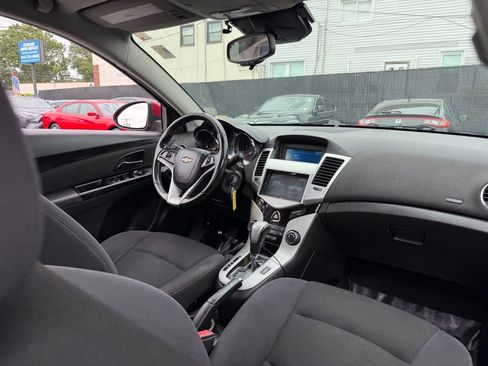 Used 2012 Chevrolet Cruze LT w/ All-Star Edition FWD image 8