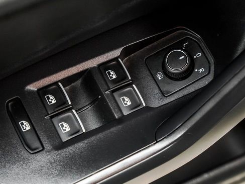 Used 2024 Volkswagen Jetta SE FWD image 39