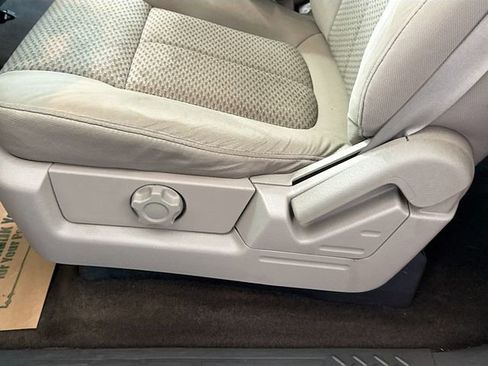 Used 2010 Ford F150 XLT AWD/4WD image 18