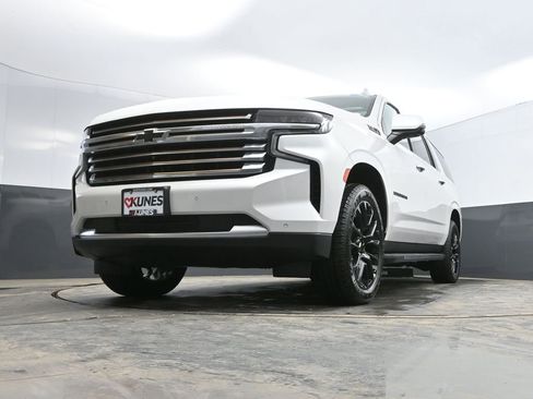 Used 2023 Chevrolet Suburban High Country w/ Max Trailering Package AWD/4WD image 35