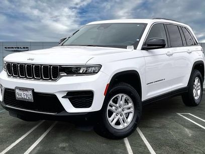 Used 2023 Jeep Grand Cherokee Laredo