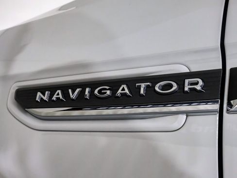 Used 2022 Lincoln Navigator L Reserve image 44