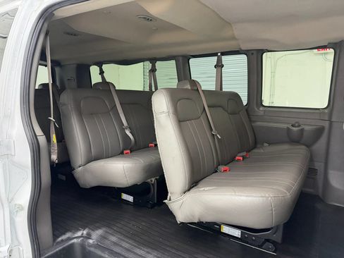 Used 2023 Chevrolet Express 3500 LS RWD image 15