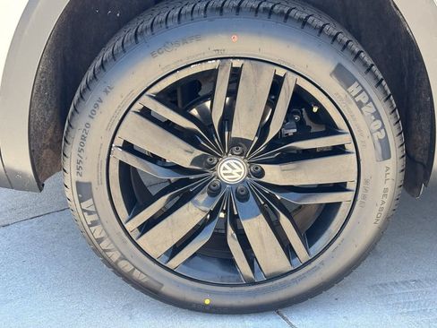 Used 2019 Volkswagen Atlas SEL FWD image 7