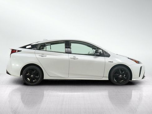 Used 2021 Toyota Prius FWD image 6