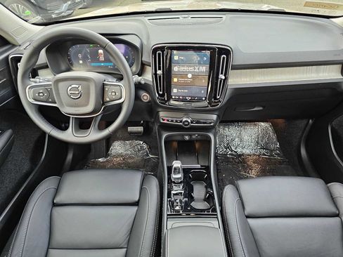 New 2025 Volvo XC40 B5 Ultra w/ Climate Package image 22