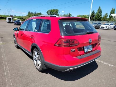 Used 2017 Volkswagen Golf Alltrack SE AWD/4WD image 3