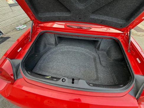 Used 2005 Ford Thunderbird Deluxe image 8