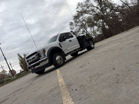 Used 2019 Ford F550 4x4 SuperCab Super Duty image 4