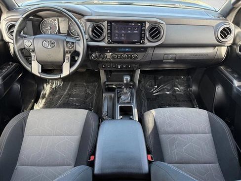 Used 2021 Toyota Tacoma TRD Off-Road image 14