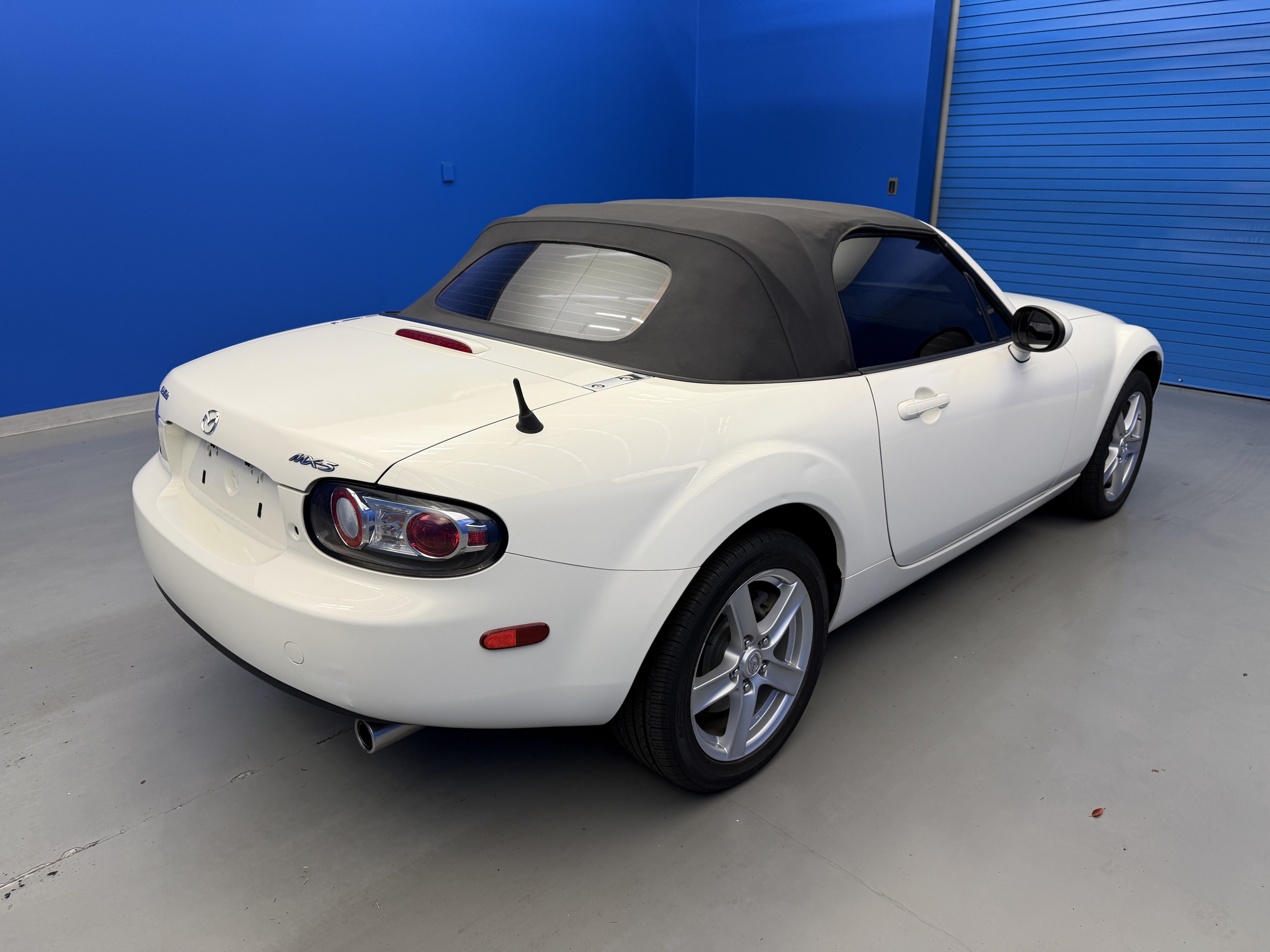 Used 2006 MAZDA MX-5 Miata Touring RWD image 7