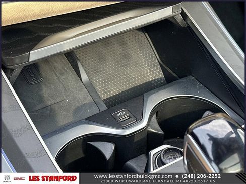 Used 2022 BMW X7 xDrive40i w/ Premium Package image 36