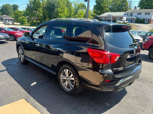 Used 2019 Nissan Pathfinder SL AWD/4WD image 10