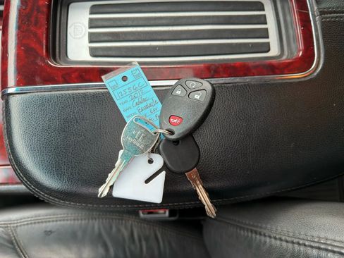 Used 2012 Cadillac Escalade ESV Luxury image 2