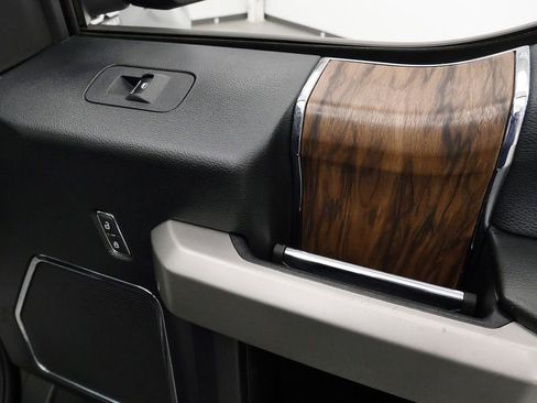 Used 2020 Ford F150 Lariat w/ Equipment Group 502A Luxury image 17