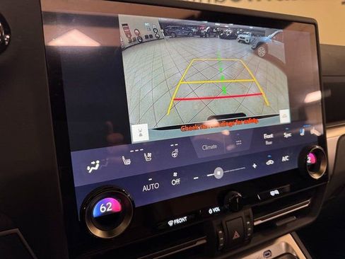 Used 2024 Lexus GX 550 w/ Cold Area Package image 16