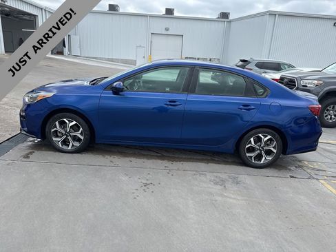 Used 2019 Kia Forte LXS FWD image 8