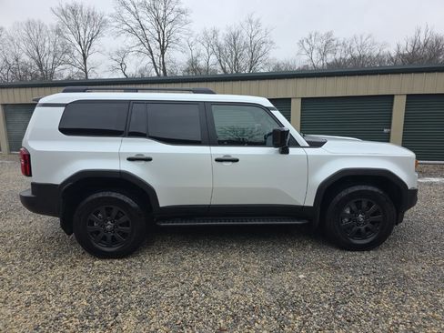 Used 2025 Toyota Land Cruiser image 7